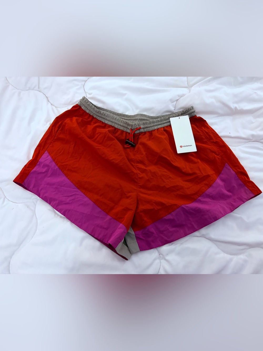 lululemon 4.5” Evergreen HR shorts
